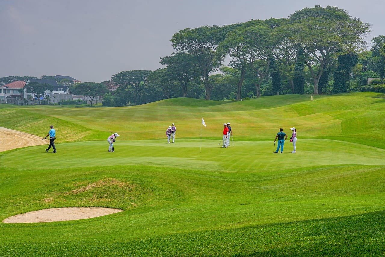 golf team play